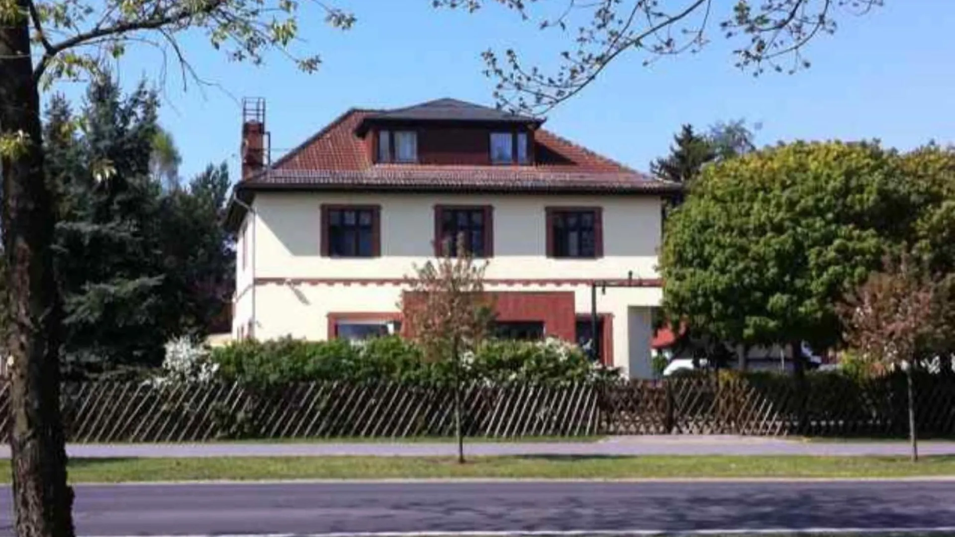 Gpz Monteurzimmer Unterkunft Moebliertes Zimmer Pension Zeuthen